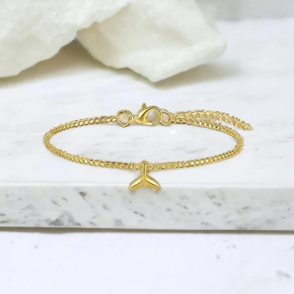 Gold Whale Tail Anklet Bracelet - Picture 4 of 4